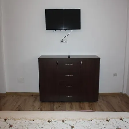 Апартаменти Apartament Alexandru Брашов